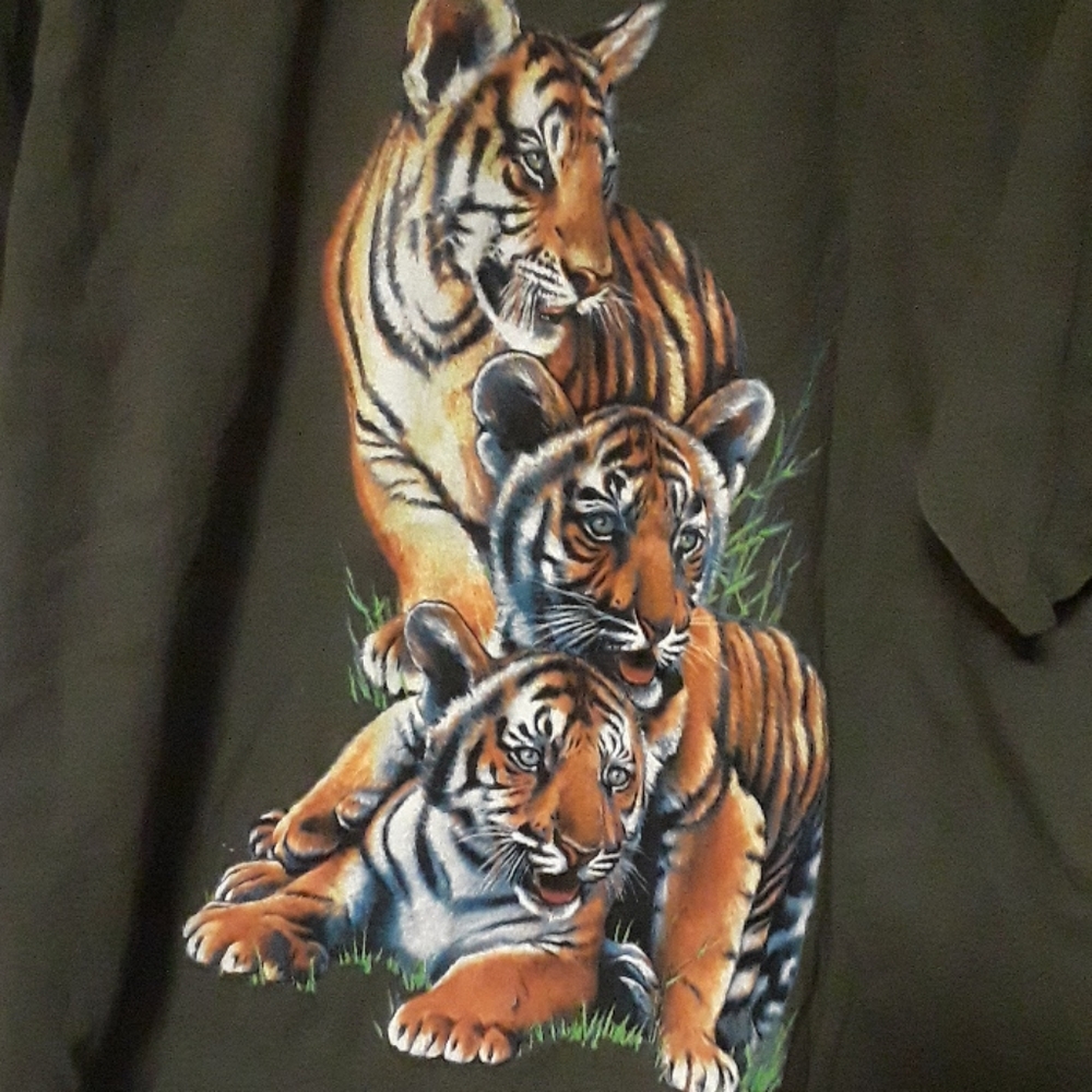 *C8MNS - NEW HABITAT BENGAL TIGERS LAS VEGAS XXL T SHIRT